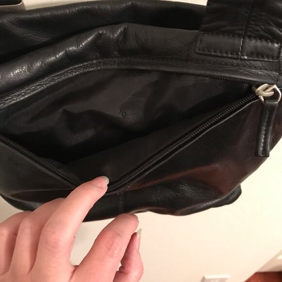 VOI Crossbody Bag Soft Leather - Picture 6 of 11